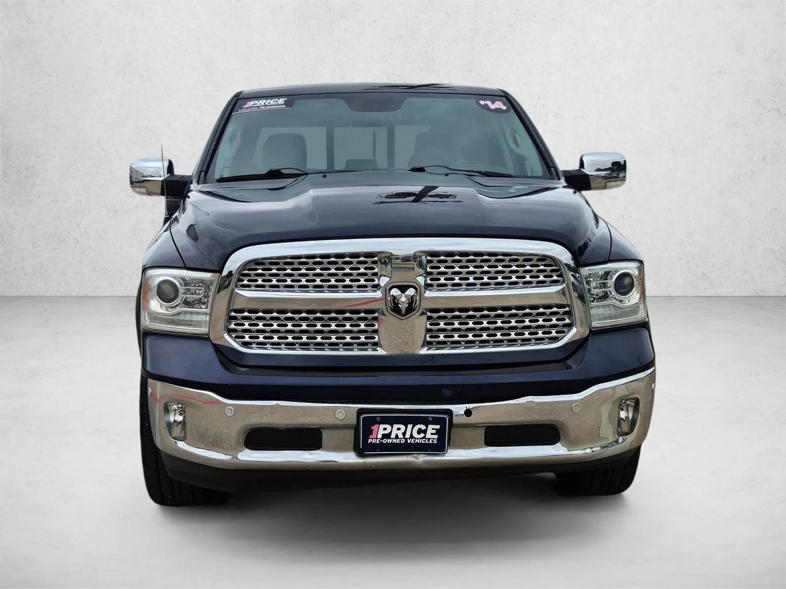 Used 2014 True Blue Pearlcoat RAM Laramie image 2