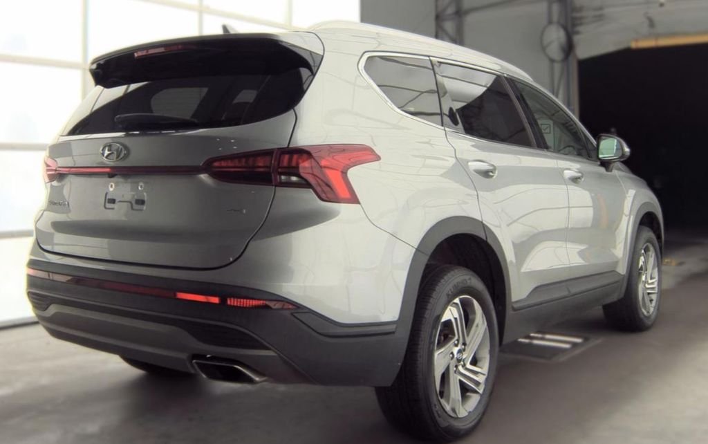Used 2023 Silver Hyundai SEL image 3