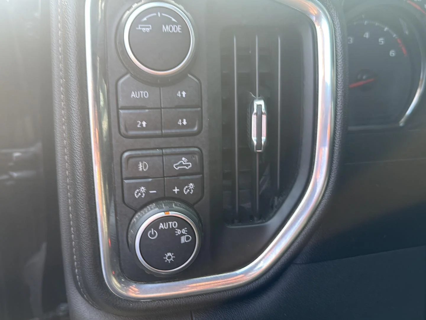 Used 2021 BLACK Chevrolet LT Trail Boss image 16