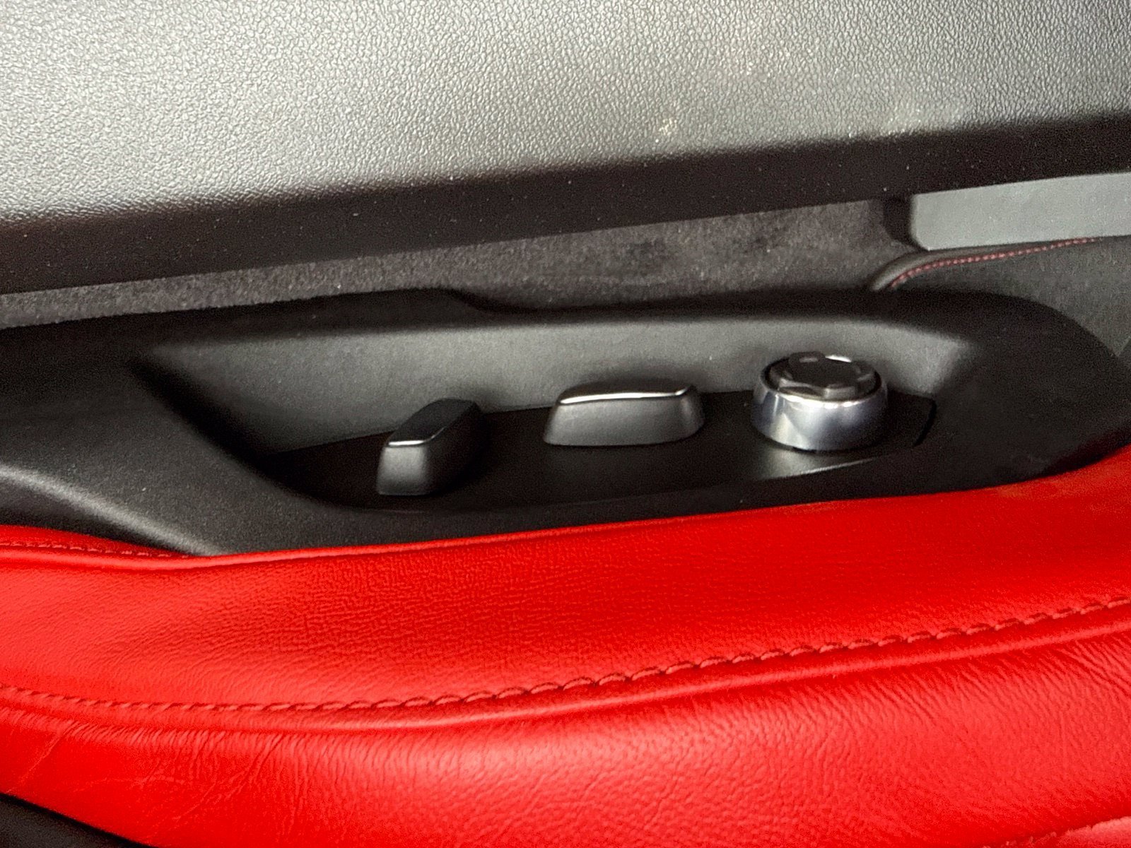 Used 2023 TORCH RED Chevrolet 2LT image 38