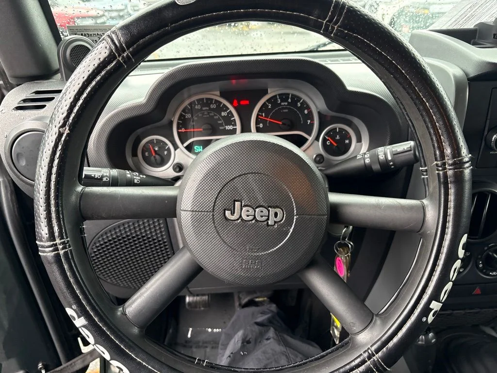 Used 2010  Jeep Unlimited Sport image 18