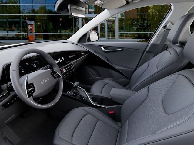 2025 Kia Niro SX - Photo 17