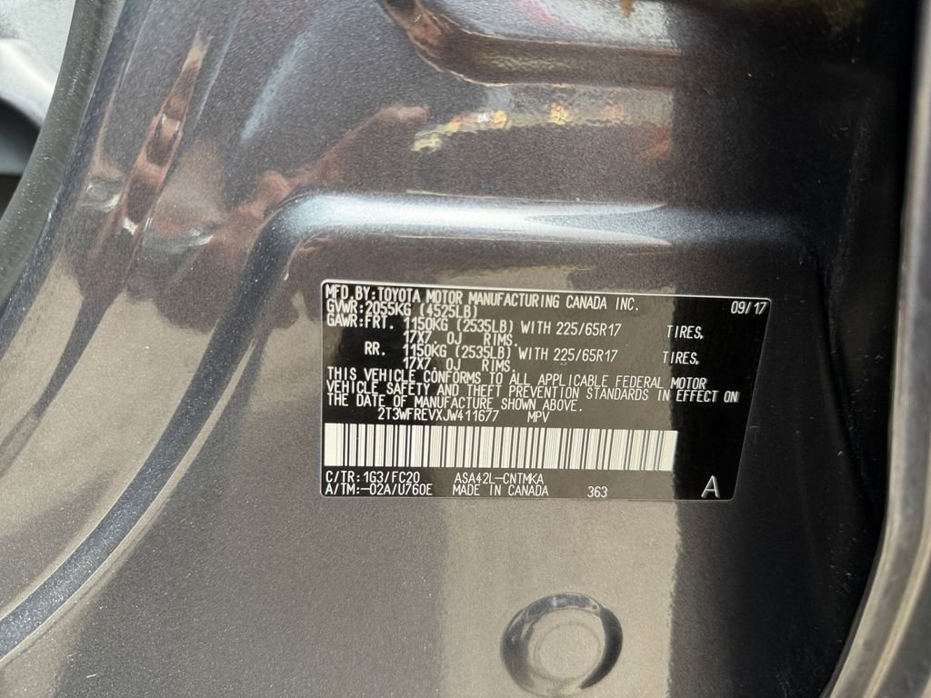 Used 2018 Gray Toyota XLE image 20