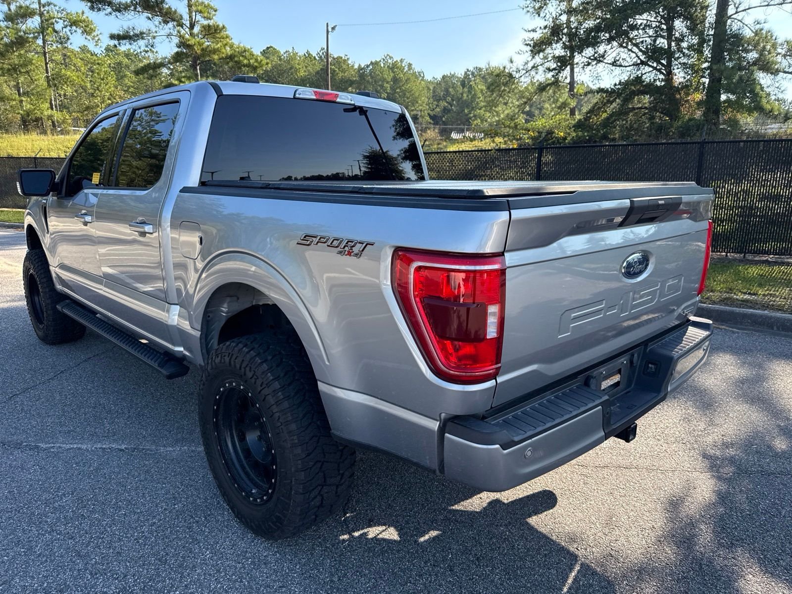 Used 2021 Silver Ford XLT image 4