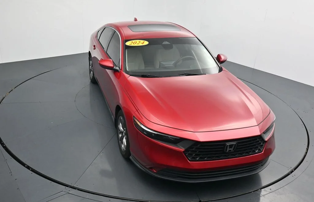 Used 2024  Honda EX image 23