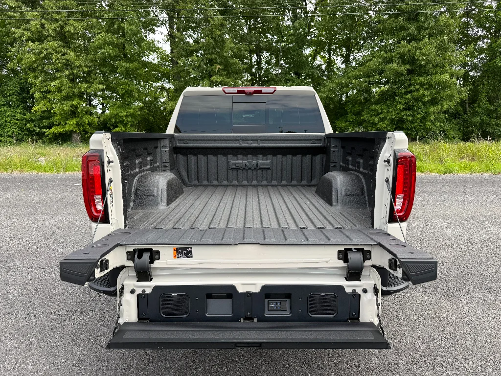 2026 GMC Sierra 1500 AT4X - Photo 7