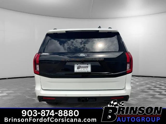 New 2027 Star White Metallic Tri-Coat Ford Tremor® image 26