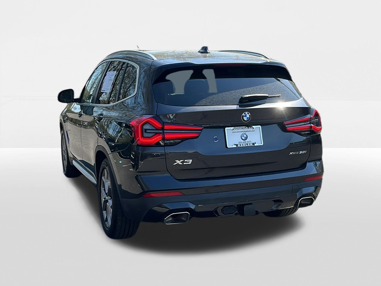 Used 2023 Dark Graphite Metallic BMW xDrive30i image 6
