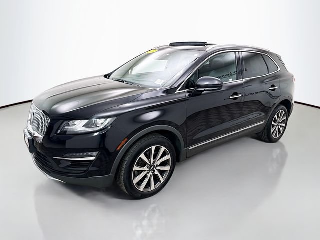 Used 2019 Black Lincoln Reserve image 3