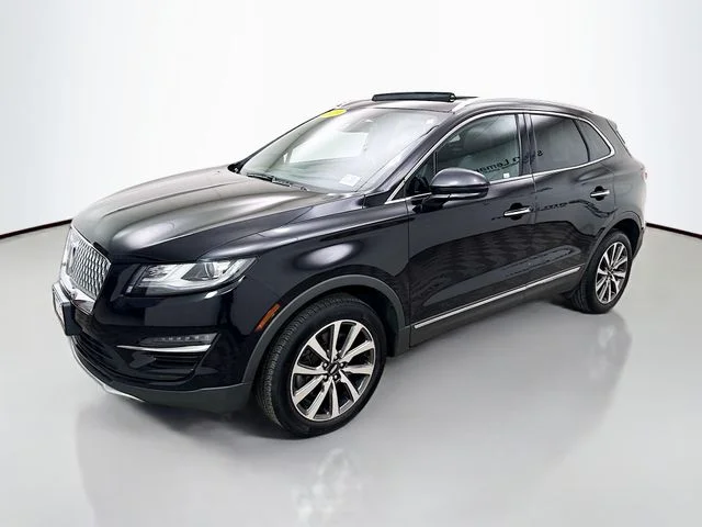 Used 2019 Black Lincoln Reserve image 3