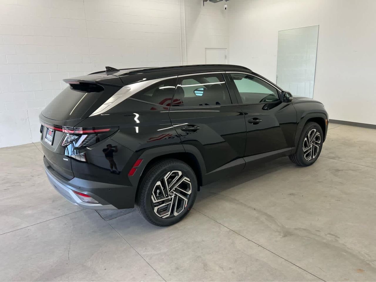 New 2026 Phantom Black Hyundai Limited AWD image 33