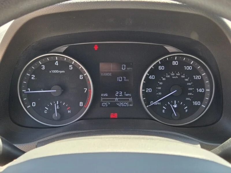 Used 2017 Quartz White Pearl Hyundai SE image 16