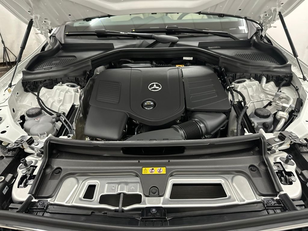 New 2027 Polar White Mercedes-Benz GLC 300 image 12