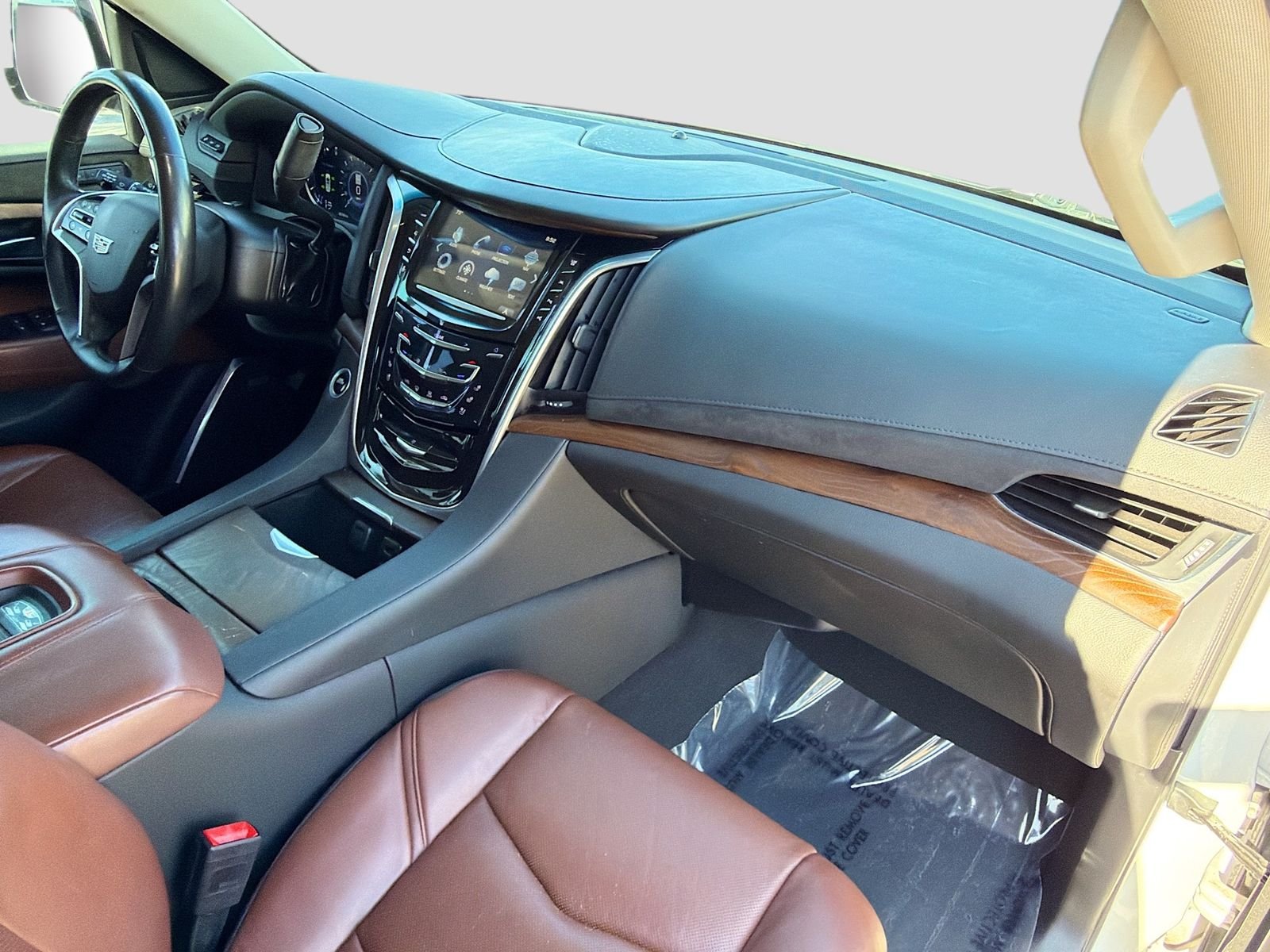 Used 2020 White Cadillac Luxury image 15