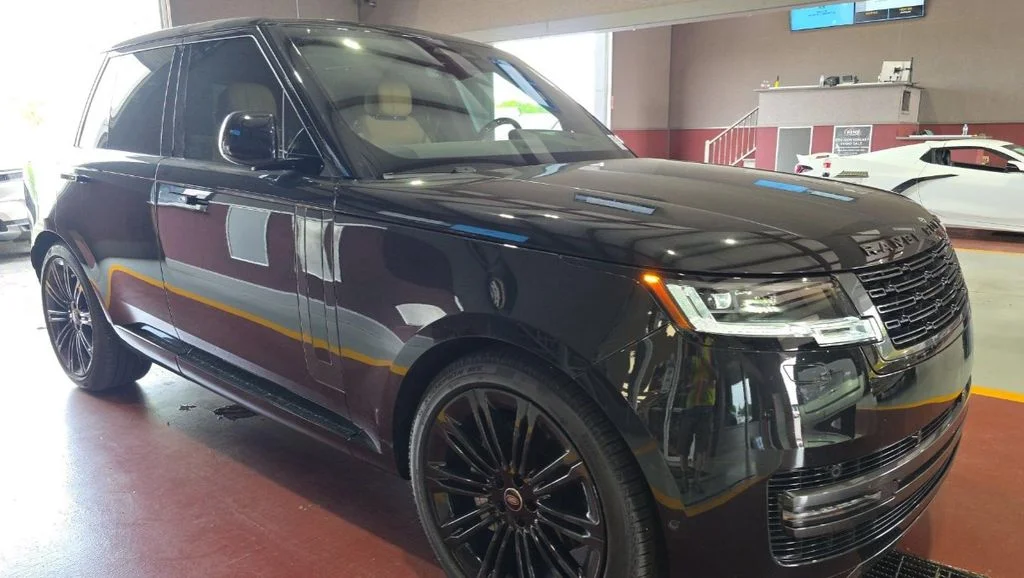 2025 Land Rover Range Rover 3.0 SE SWB's photo