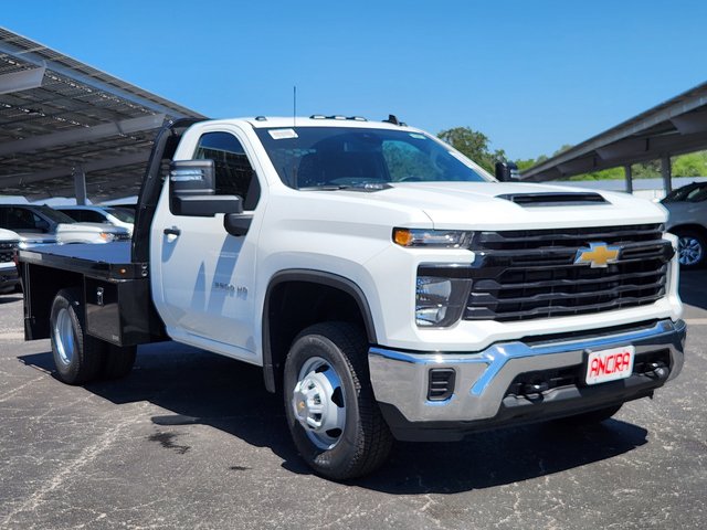 New 2026 Chevrolet Silverado 3500 HD Chassis Cab Work Truck Rear Wheel Drive Regular Cab Regular Cab in San Antonio, TX