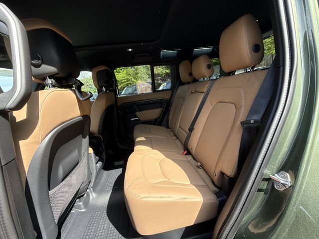 New 2026 Woolstone Green LAND ROVER S image 15
