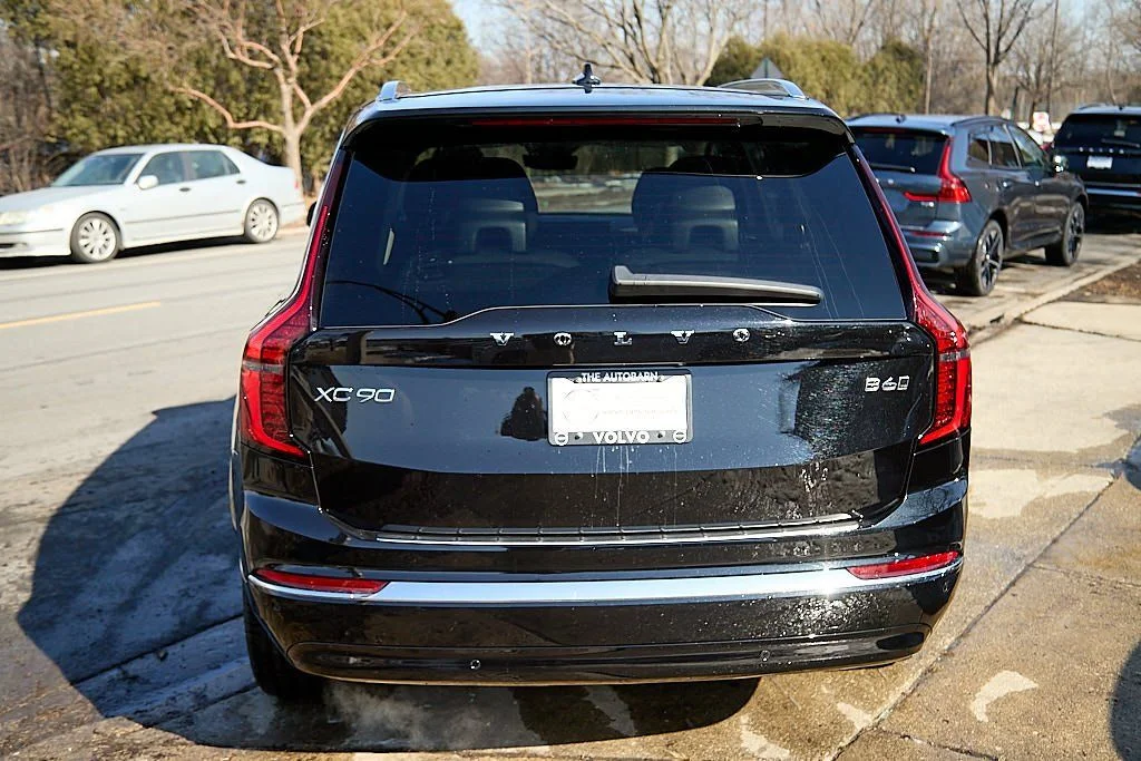 New 2026 Onyx Black Volvo Plus image 8