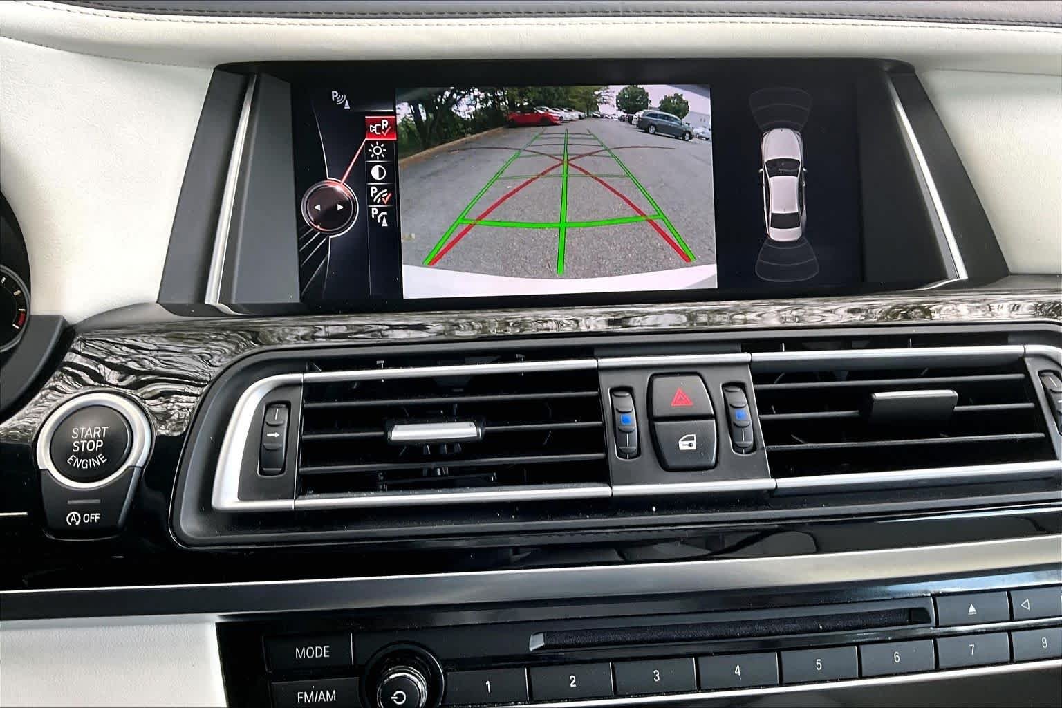 Used 2015  BMW 750Li xDrive image 32