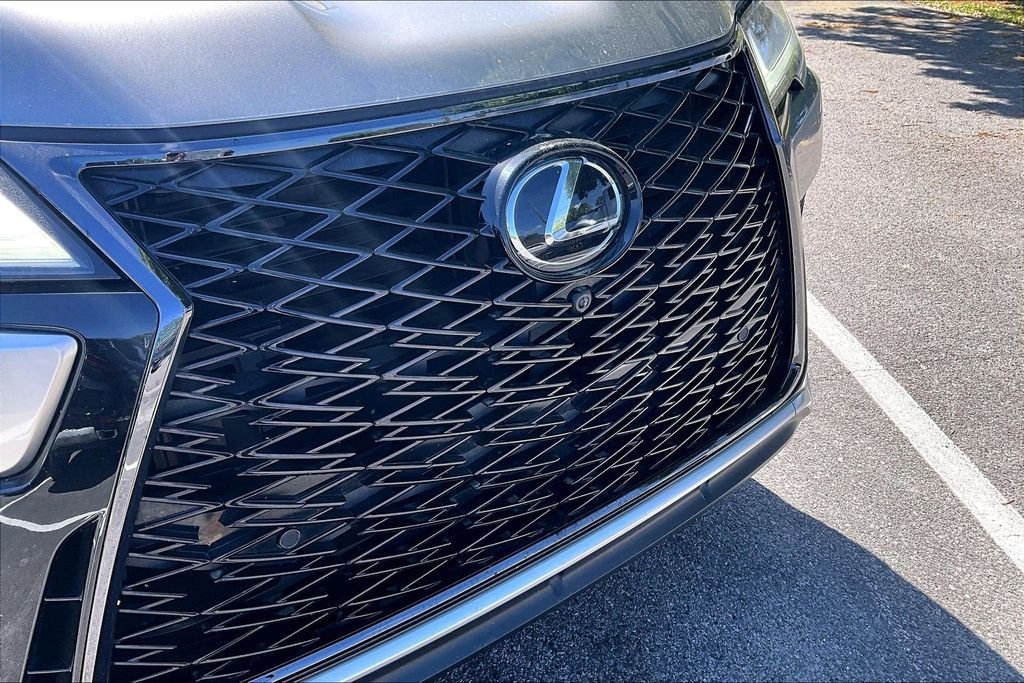 Used 2023 Silver Lexus 600 F SPORT image 33