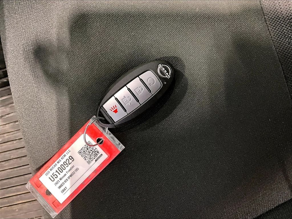 Used 2023 Gray Nissan PRO-4X image 31