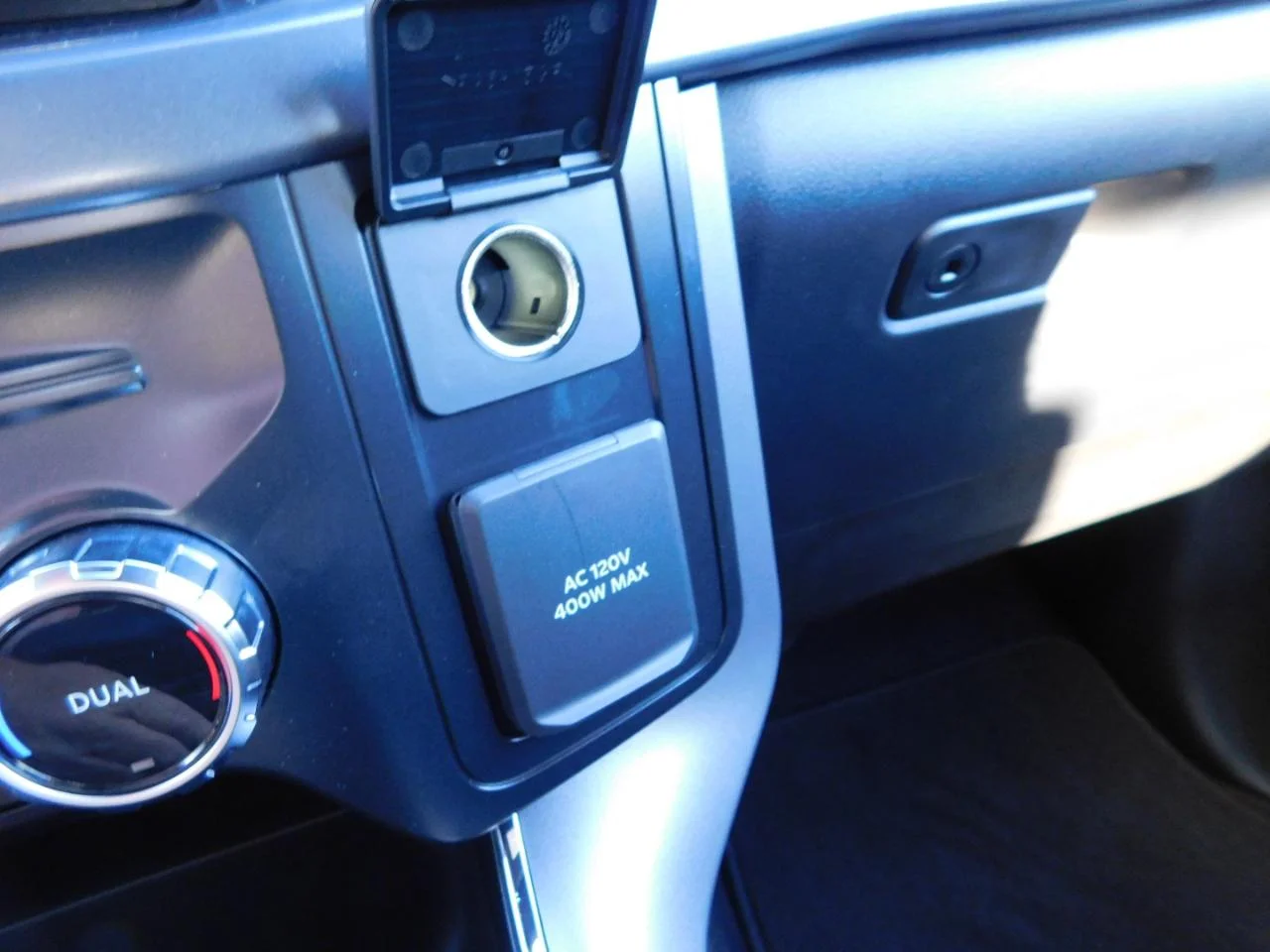 New 2026 Agate Black Metallic Ford XLT image 43