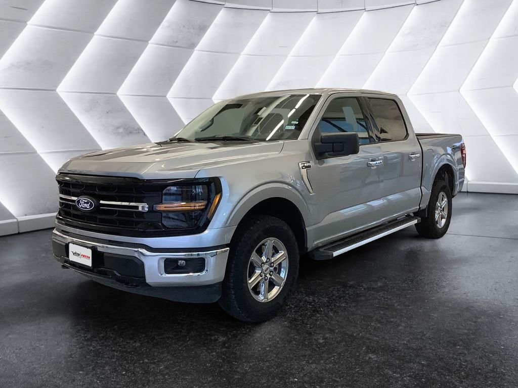 Used 2025 Silver Ford XLT image 3