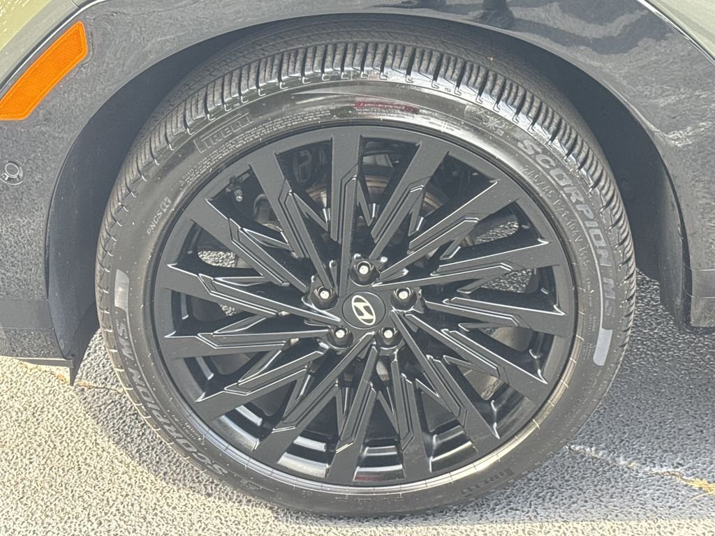 Used 2024 Green Hyundai Calligraphy image 11