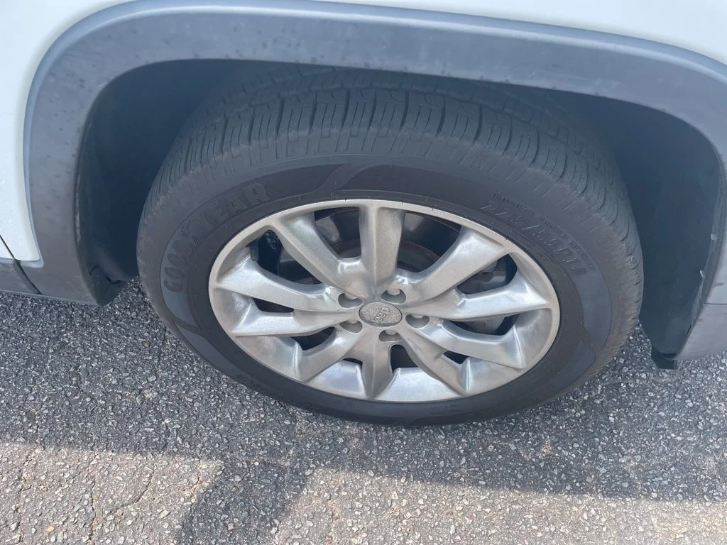 Used 2015 White Jeep Limited image 14