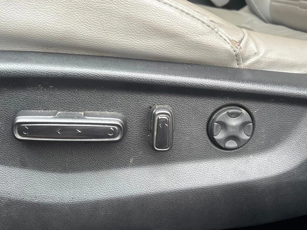 Used 2019  Honda EX-L image 9