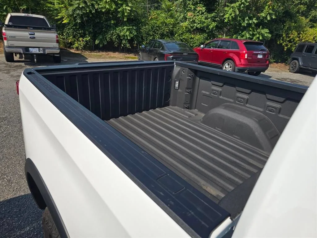 Used 2024 Summit White Chevrolet ZR2 image 9