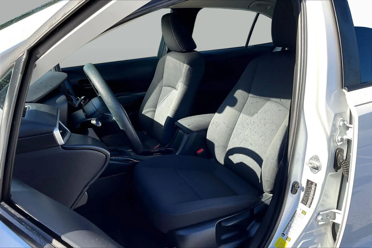 Used 2023 Ice Cap Toyota LE image 8