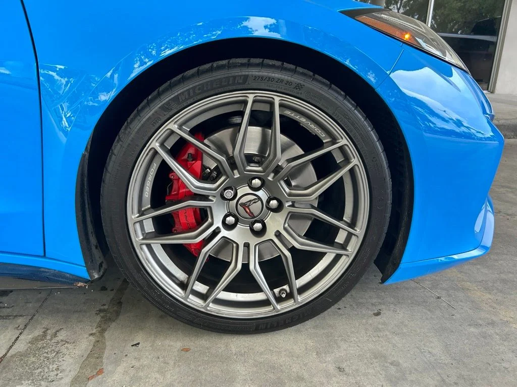 Used 2025 Blue Chevrolet Z06 image 19