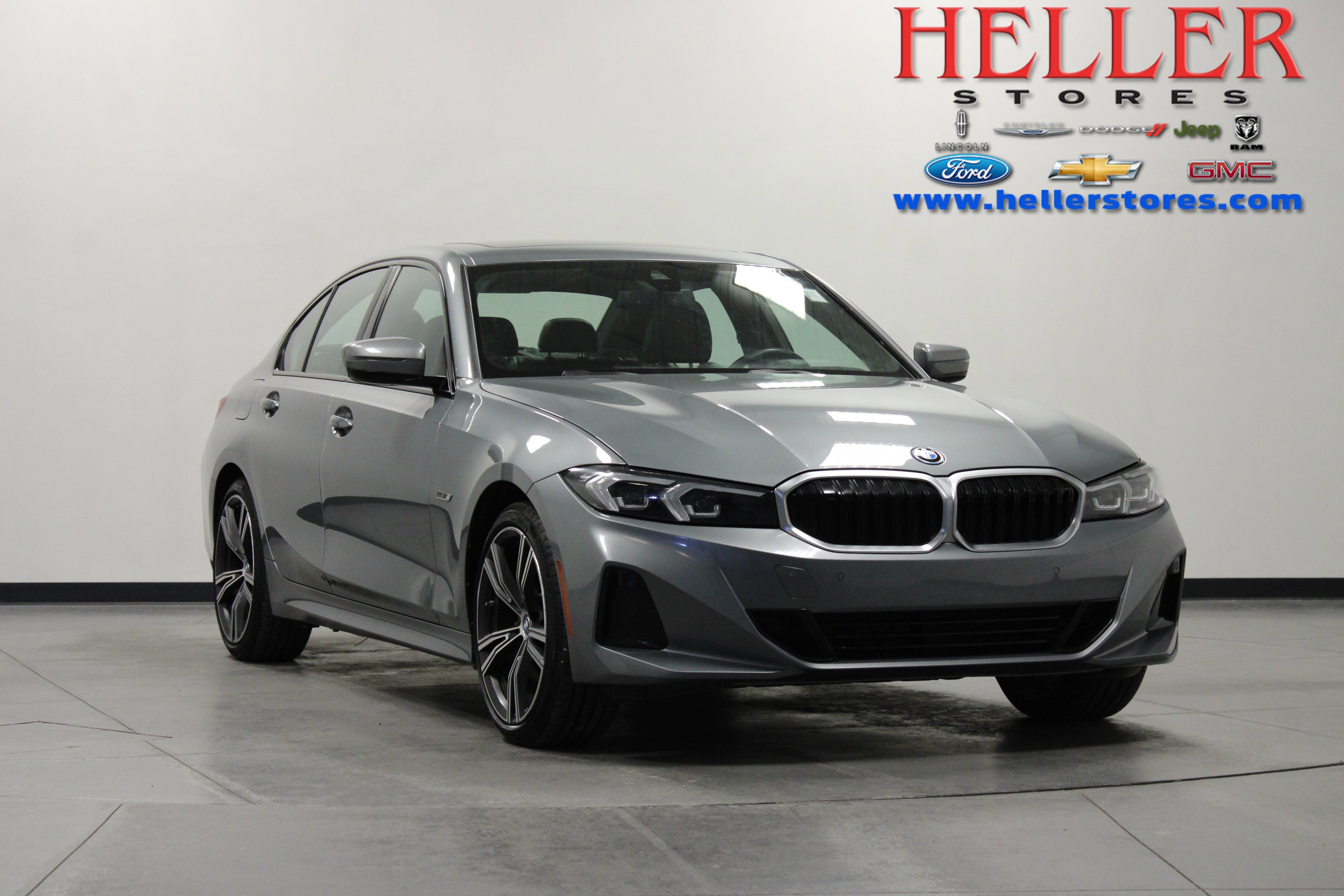 2023 BMW 3 Series 330e xDrive Sedan's photo