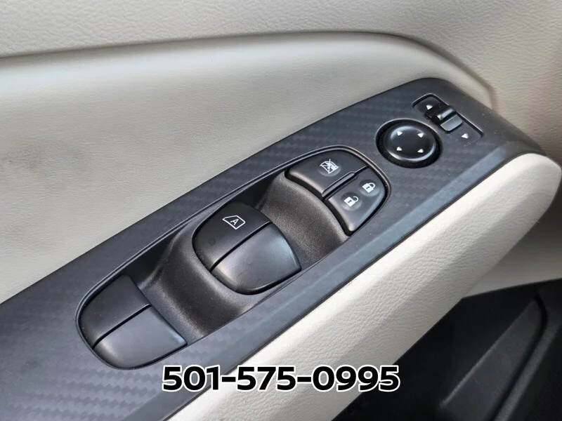 Used 2025 Super Black NISSAN SV FWD image 31