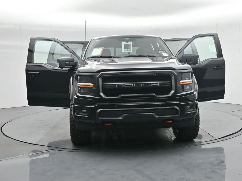 New 2025 Black Ford XLT image 35