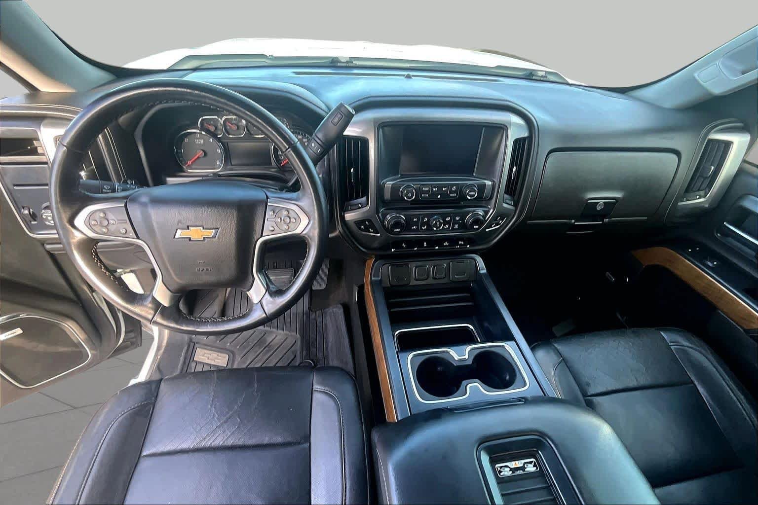 Used 2018 Summit White Chevrolet LTZ image 15