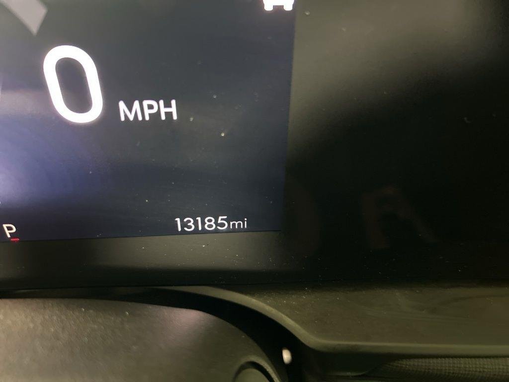 Used 2024 Copper Buick Preferred image 18