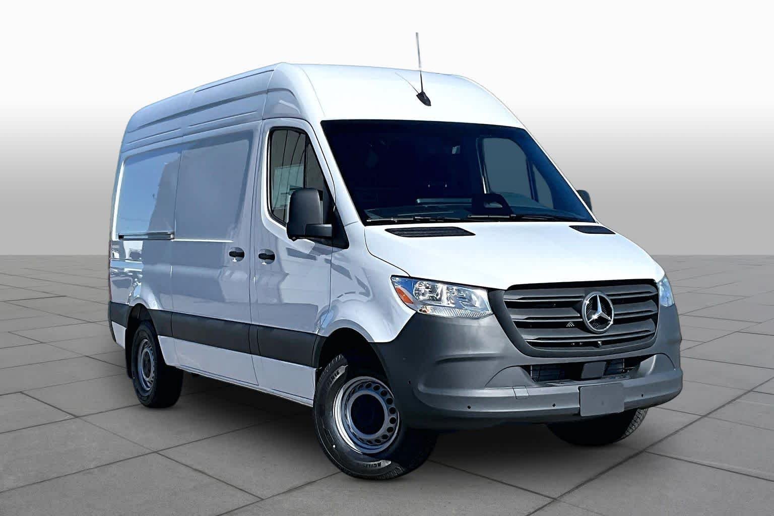 New 2026 Arctic White Mercedes-Benz  image 2