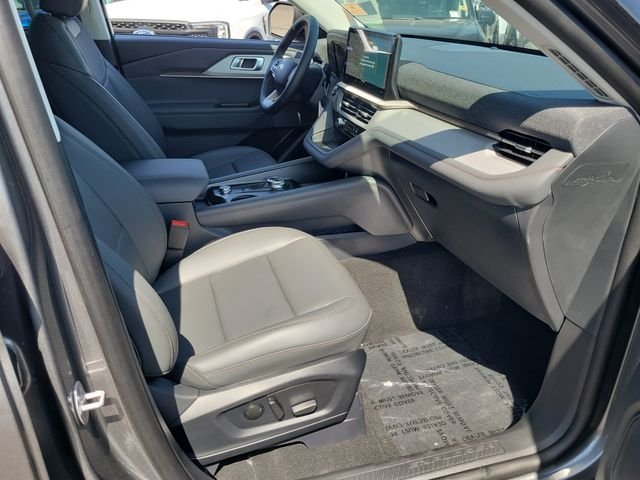 New 2026 Carbonized Gray Metallic Ford Active image 16