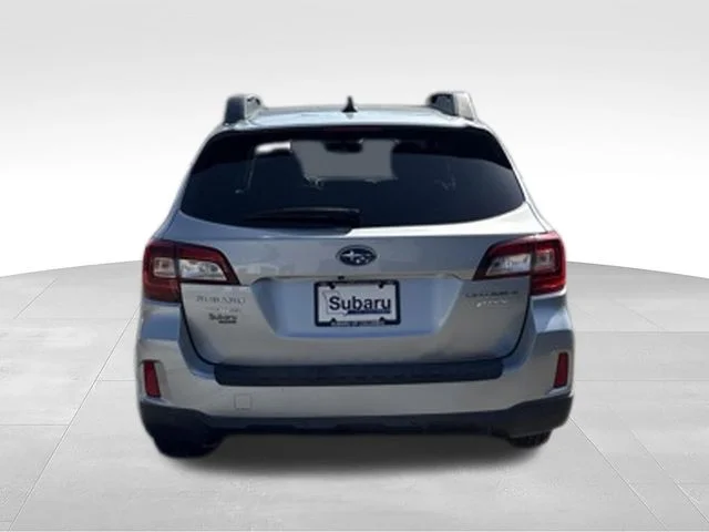 Used 2017 Silver Subaru 2.5i image 6