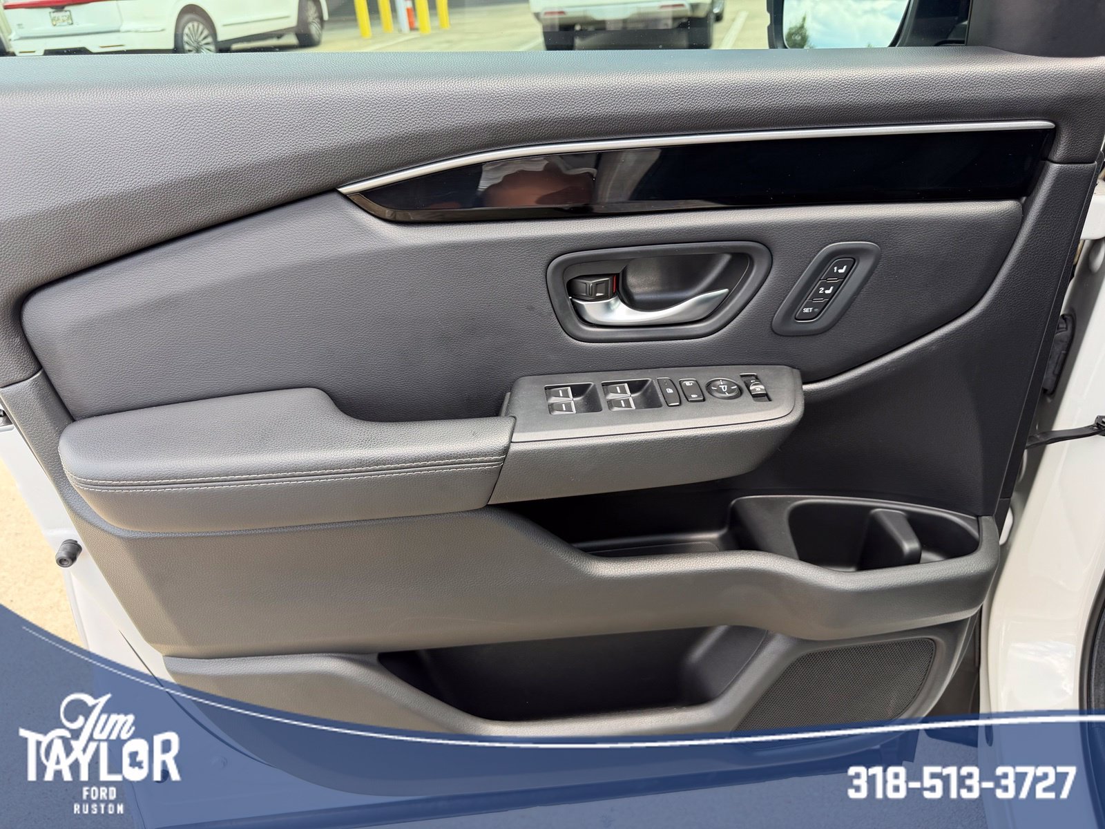 Used 2025 White Honda EX-L image 41