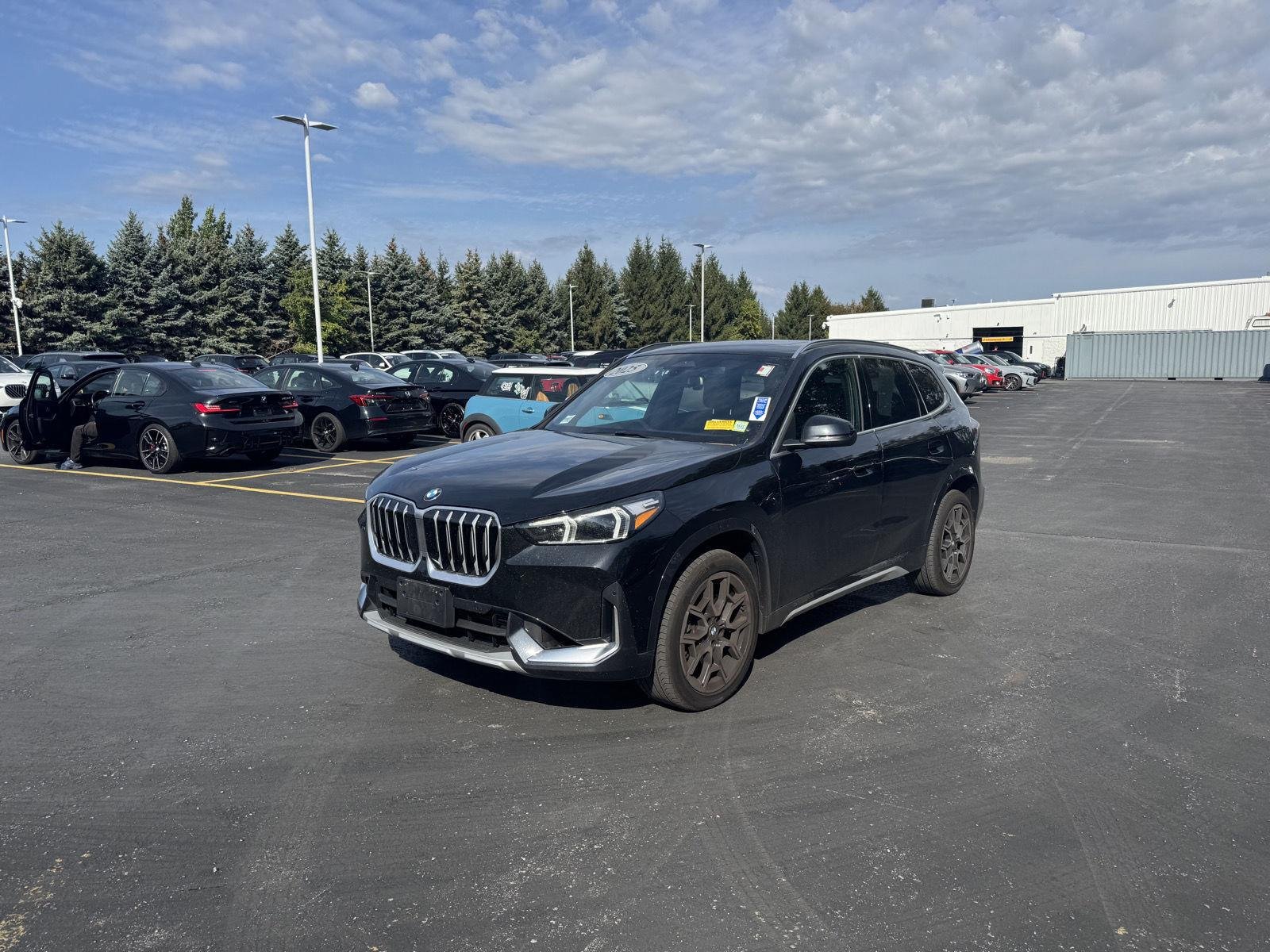 Used 2025 Black Sapphire Metallic BMW xDrive28i image 7