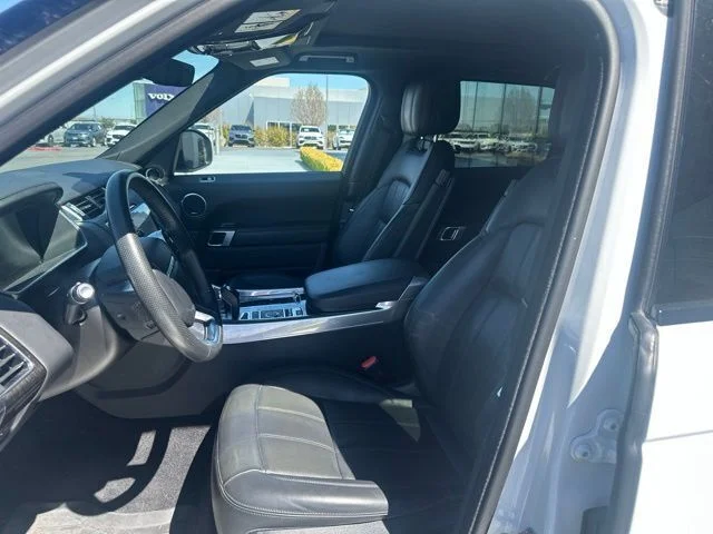 Used 2020 White Land Rover HSE image 9
