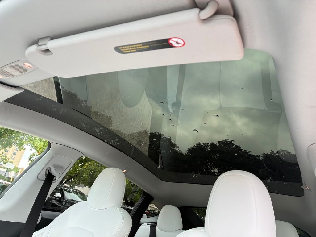 Used 2024  Tesla Long Range image 13