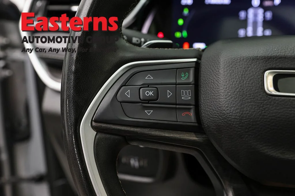Used 2022 Silver Jeep 4xe image 15