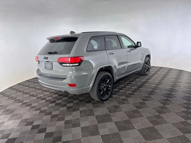 Used 2022 Gray Jeep Laredo X image 6