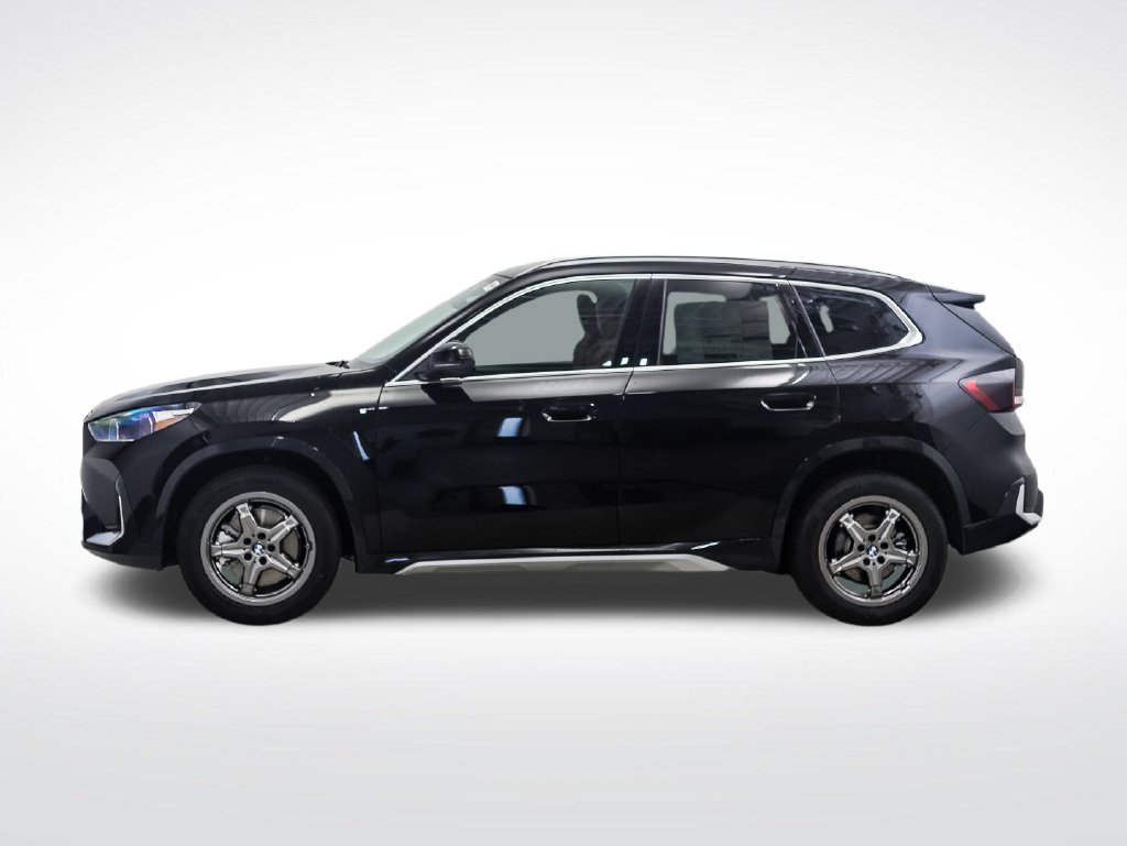 New 2027 Jet Black BMW xDrive28i image 2