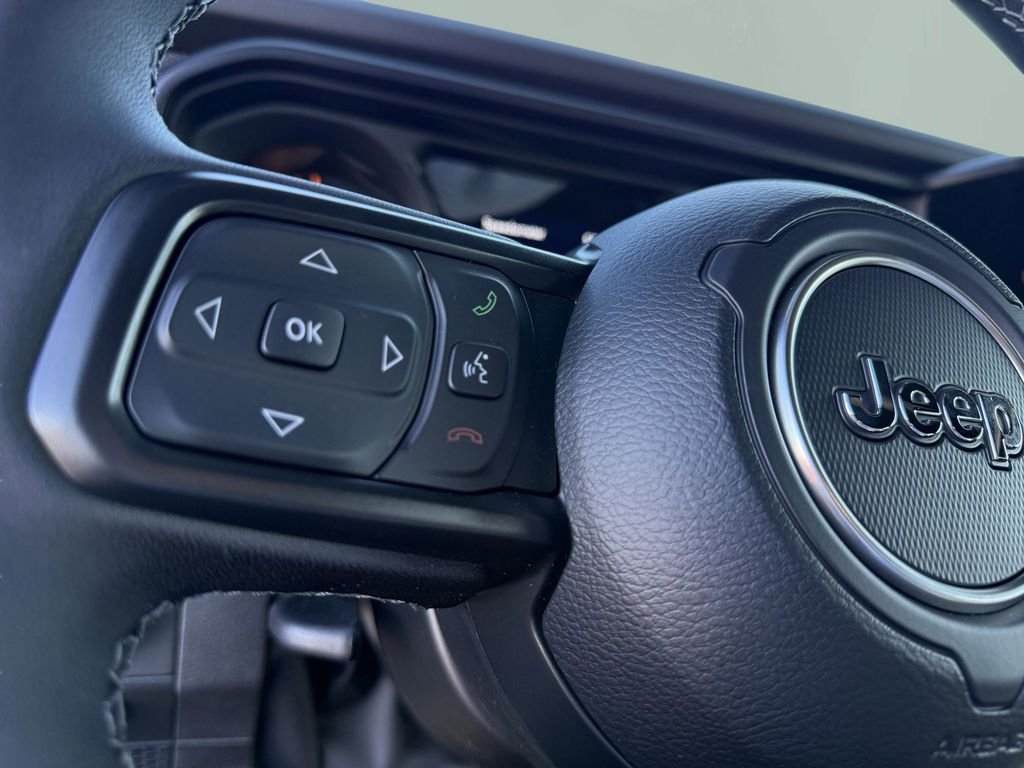 2025 Jeep Wrangler 4-Door Rubicon - Photo 16