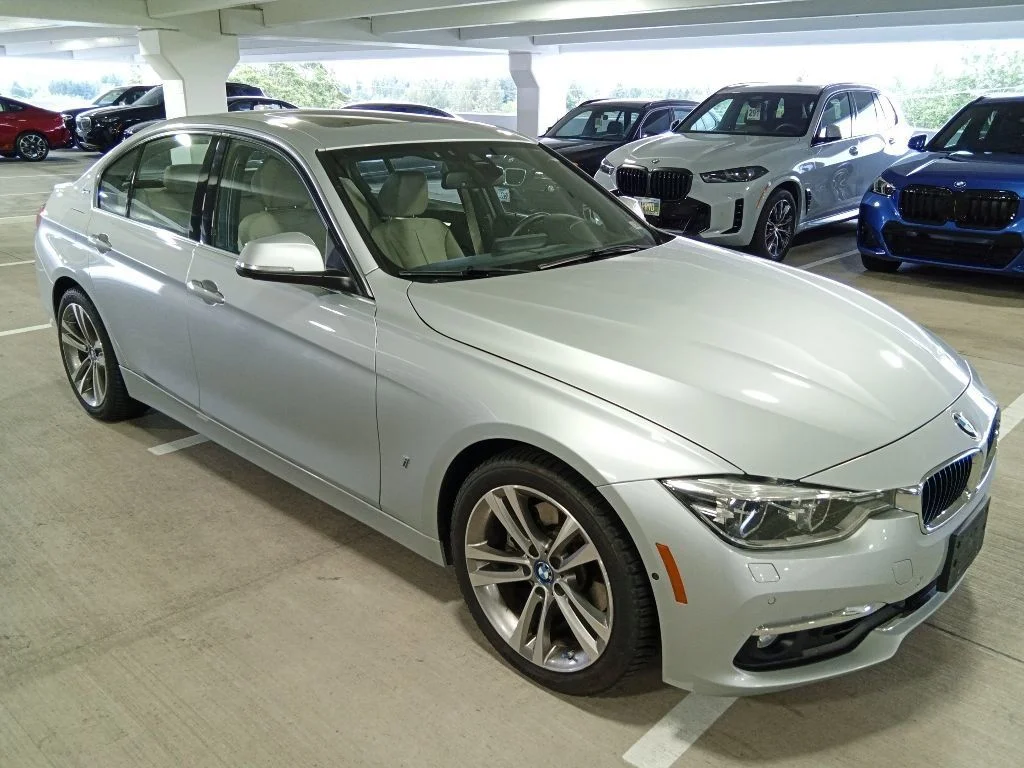 Used 2017 Glacier Silver Metallic BMW 330e iPerformance image 3